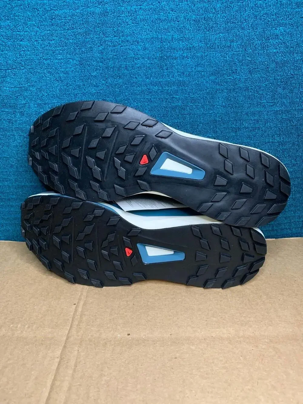 Salomon Ultra Raid Fitness Running Shoes, Men Sz 11.5, Women Sz 12.5